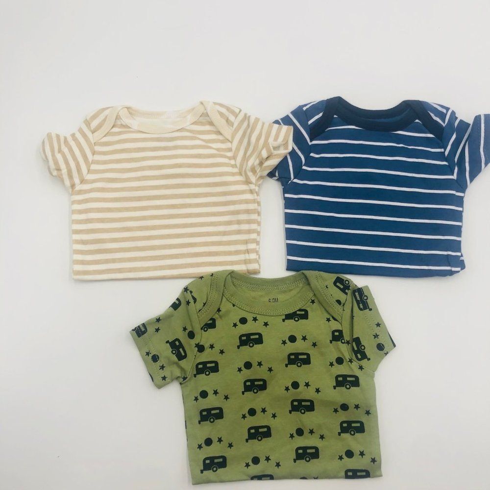 Brand New Baby Boy Short Sleeve Bodysuit/Onesies‎ 3 Pack Size 6 to 9 Months